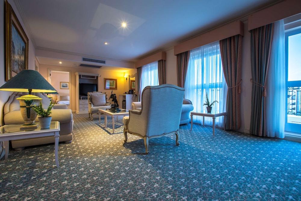 Hotel Le Vendome Cape Town Exterior photo Suite
